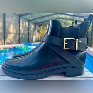 Ted Baker Navy Belted Ankle Rain Boot Womens Size 9